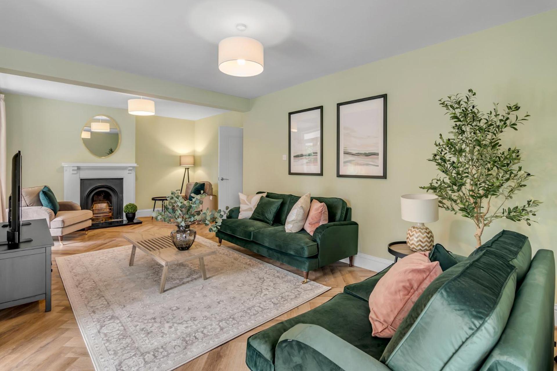 Coastal 6-bed With Hot Tub * Cromer