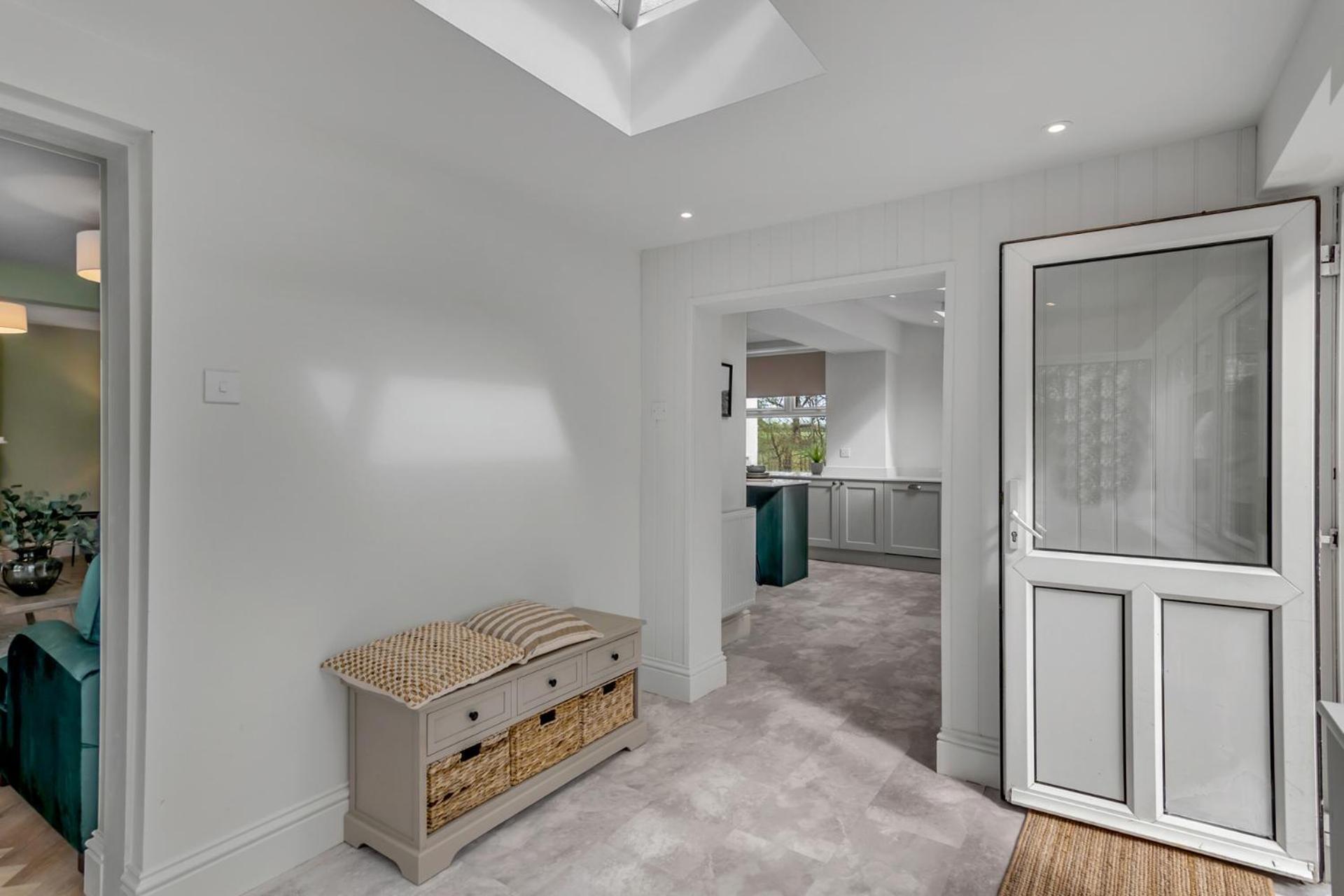 Holiday home Coastal 6-bed With Hot Tub