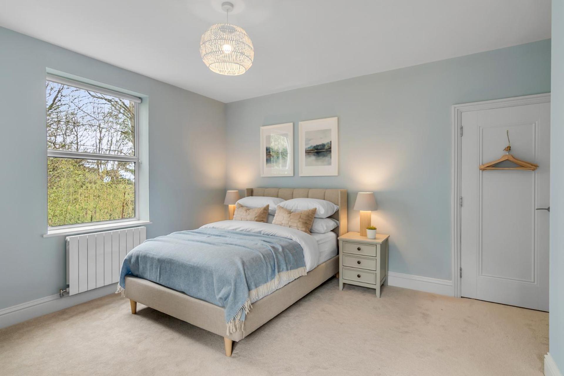 Coastal 6-bed With Hot Tub *