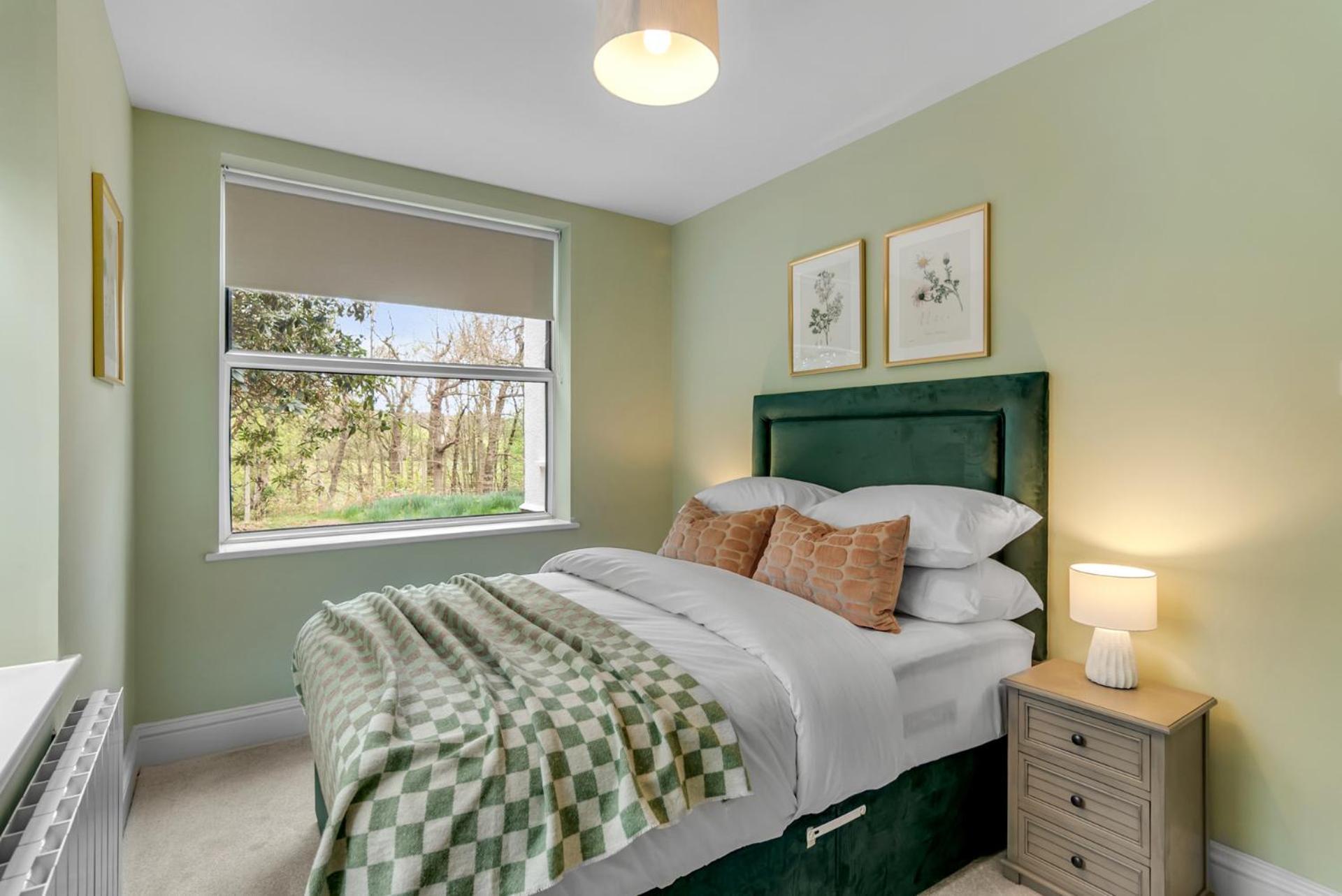 Coastal 6-bed With Hot Tub Holiday home Cromer